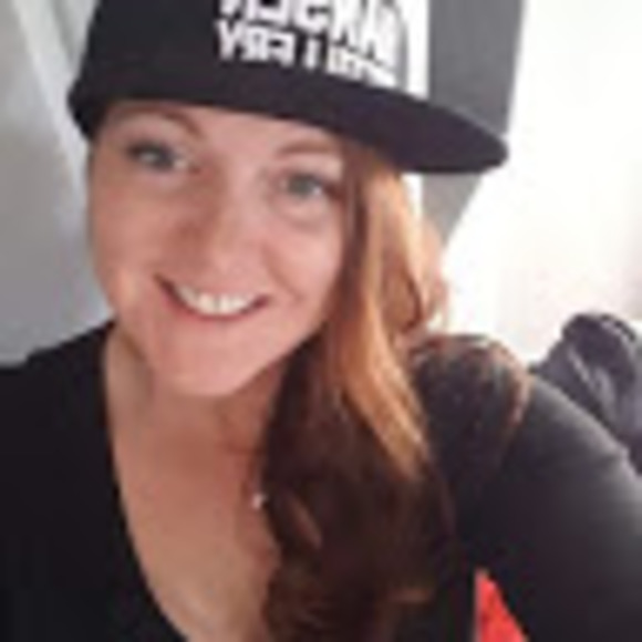 Meet your Posher, Elisha - Picture 1 of 1